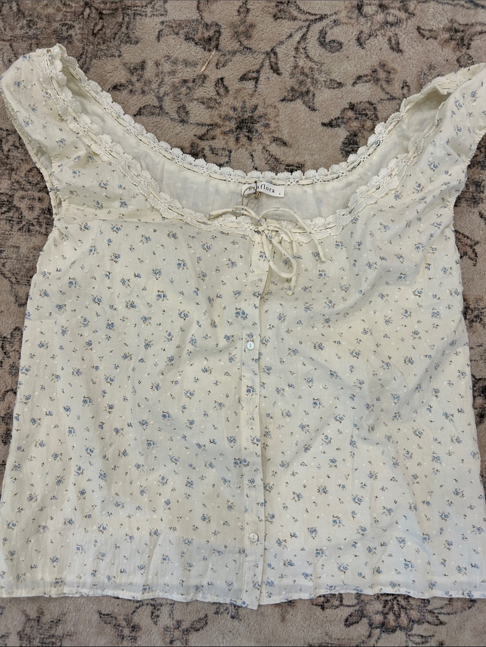 NWT! Neuflora Shelby top